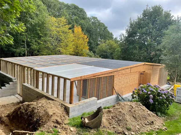 Full Height Aviary Pent Pigeon Loft with mesh compartments and secondary pent over aviary