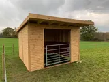 Field shelter with open front and galvanised gate